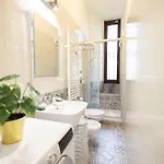 Vittadini بيت ضيافة 3*